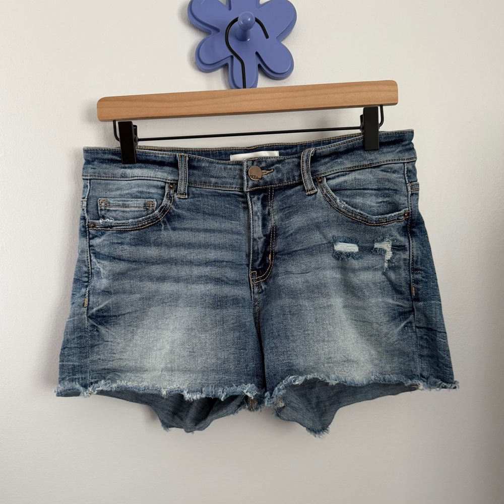 BKE 27” Payton Shorts Stone Medium Wash Distressed Fray Cut Off Streetwear Biker
